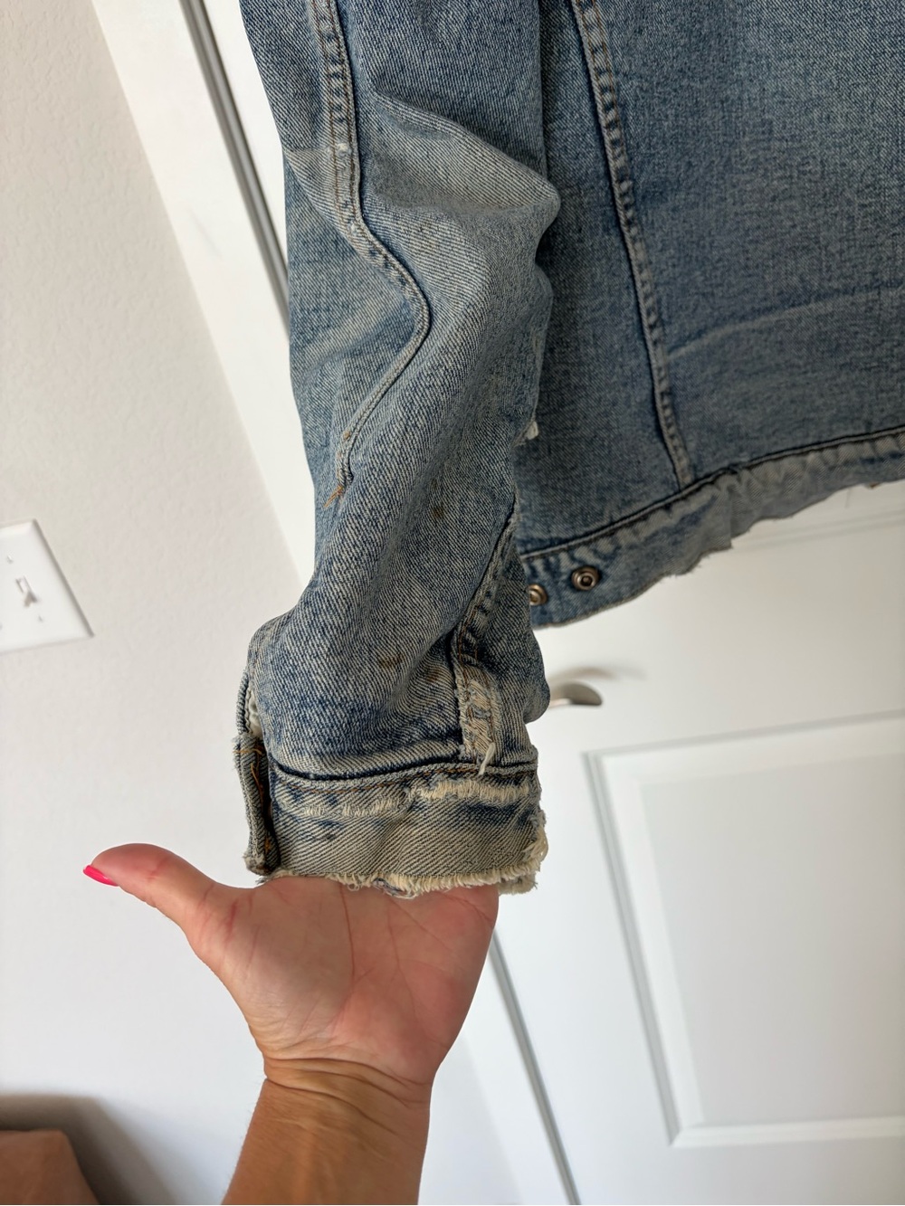 Vintage Levi’s Sherpa Lined Denim Jacket Distressed Acid Wash Grunge Trucker - Picture 10 of 14